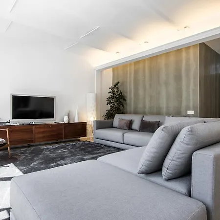 Flat Central