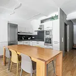 Super 3br Apartment, Spacious And Bright