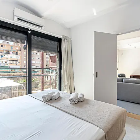 Super 3br Apartment, Spacious And Bright