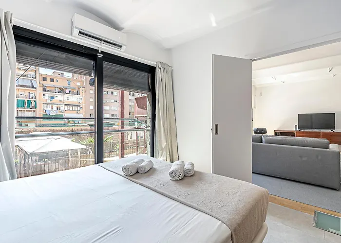 Super 3br Apartment, Spacious And Bright